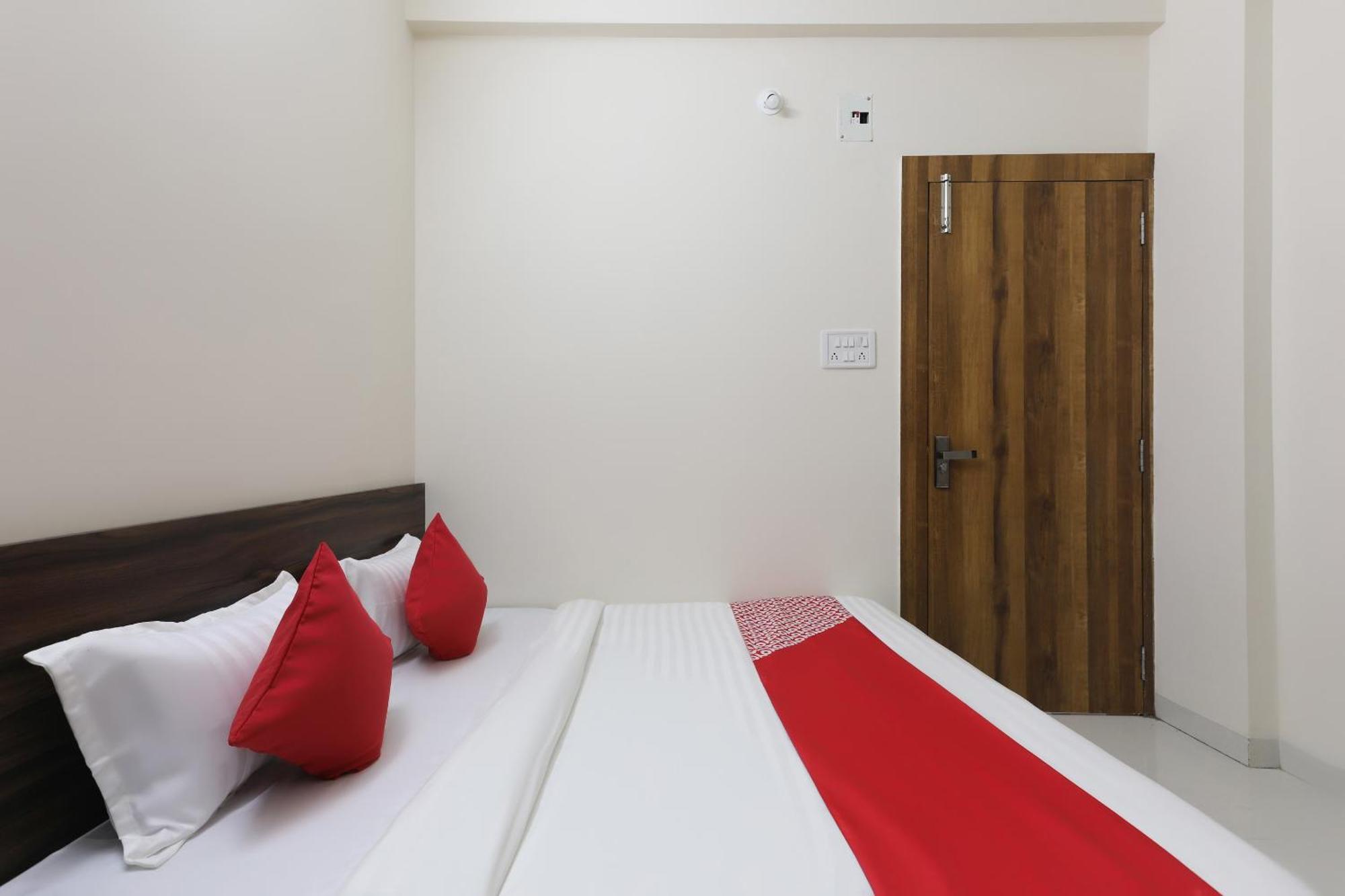 Hotel O La Flora Indore Zewnętrze zdjęcie