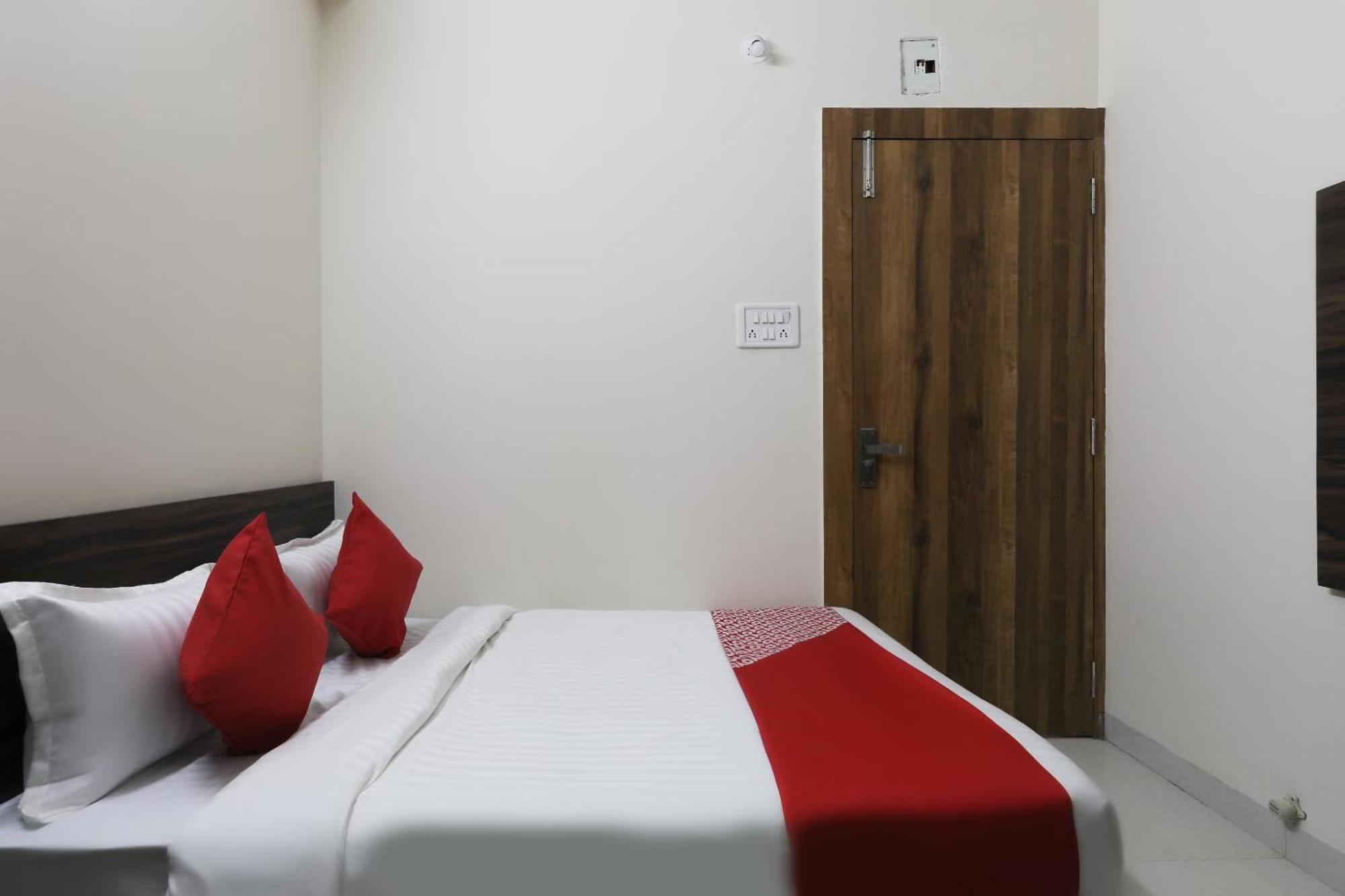 Hotel O La Flora Indore Zewnętrze zdjęcie